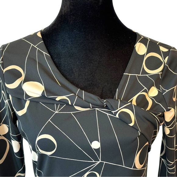 Worth Knot Front Black & Tan Stretch Polka Dot Top - Picture 3 of 6